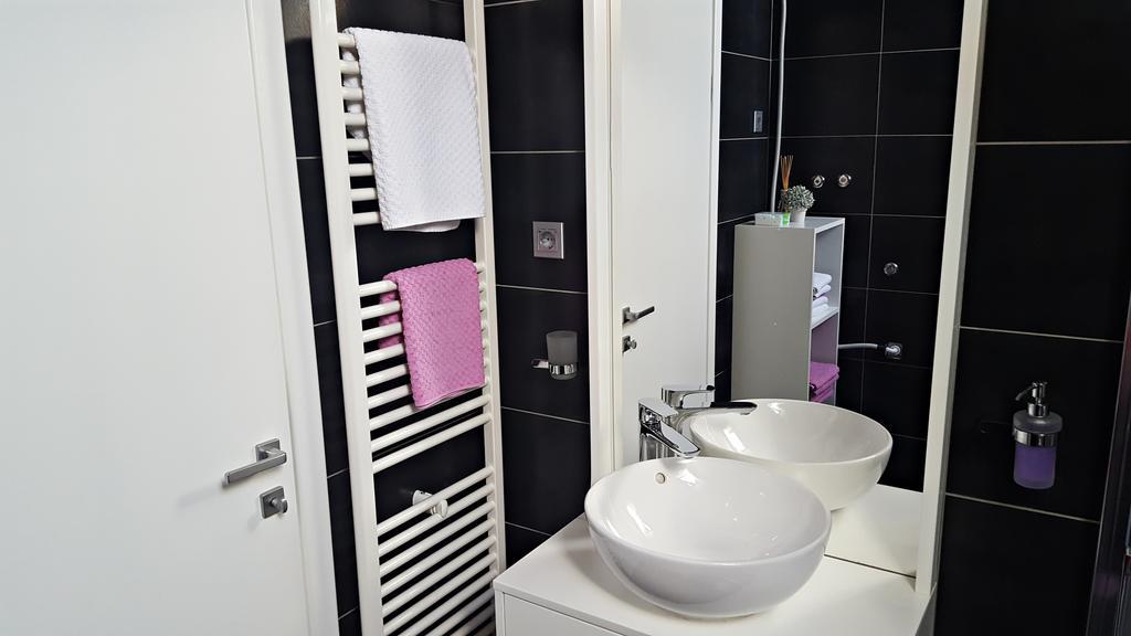 Apartment Lipa Irinovac Exteriör bild